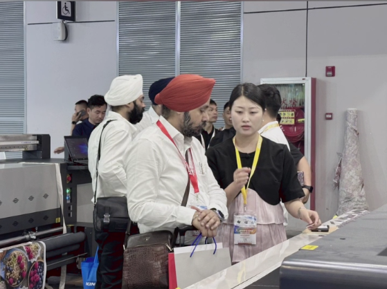 2023.06 YDM participated in the annual professional advertising exhibition in shanghai, and we gained a lot from this exhibition. (2)